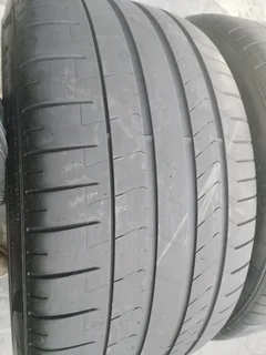 285/35/20 Pirelli pzero