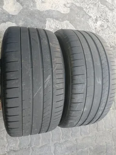 285/35/20 Pirelli pzero