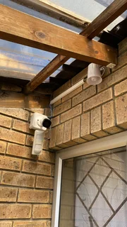 CCTV cameras fit and supply Live cct