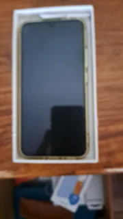 Green Samsung Galaxy A34 5G and included a Galaxy watch 4.Both items in good condition.(R1300)