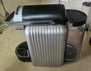 Nespresso Zenius Professional Coffee Machine – Executive-Grade Quality | R2500 | Birchleigh North ✨