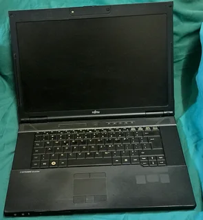 Fujitsu Laptop-working perfectly on charge