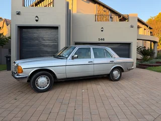1985 Mercedes-Benz W123 200 Manual