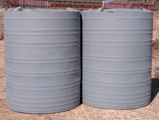 2770 litres water tanks