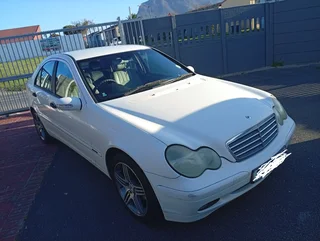 02 Mercedes C-Class