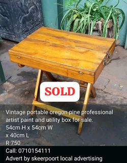 Vintage portable Oregon pine professional artist paint and utility box for sale.