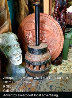 Antique 11kg large wagon wheel hub lamp for sale