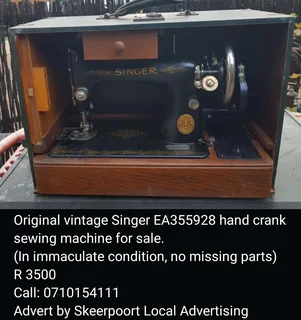 Original vintage Singer EA355928 hand crank sewing  machine for sale
