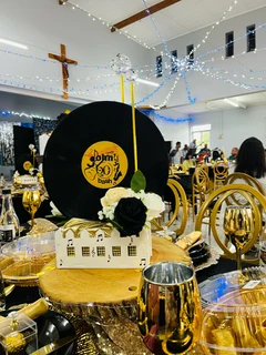 Decor background birthday party’s table set up