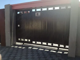 Room in House for Rental at Fleurhof Ext3