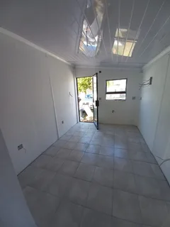 Bachelor Flat to rent in Ottery