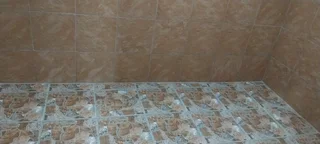 Outbuilding to let in Merebank