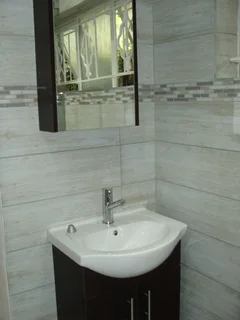 Cottage for rent in the Gallo Manor Woodmead area