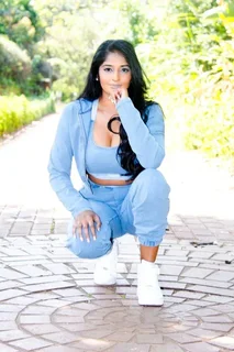 One Hour Photo-shoots, Couple photo-shoots, Family photo-shoots at definitely affordable prices.