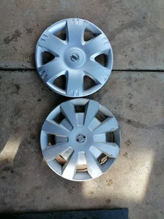 Wheelcaps and hub caps