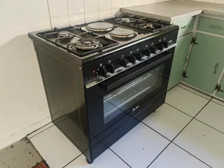 Elba 6 Plate Gas &amp; Electric Stove (Good Condition)