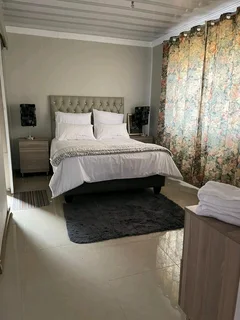 Holiday flat to hire Available December and january