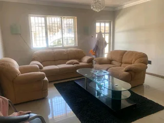 Holiday flat to hire Available December and january