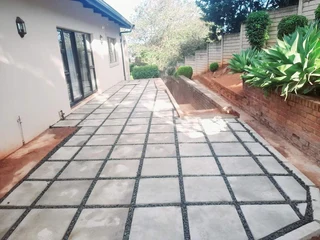 Paving driveways and parkings