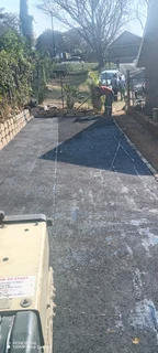 Smooth Tar driveways and Parking&#39;s