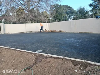 Tar driveways, parking&#39;s, resurfacing and more