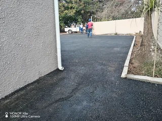 Tar driveways, parking&#39;s, resurfacing and more