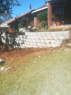 Tar, Paving, Concrete, Retaining wall and Carports