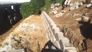 Retaining wall installations