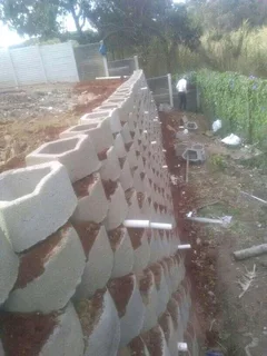 Retaining wall installations