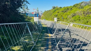 Crowd control barriers
