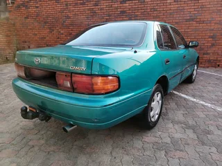 Toyota Camry 200i (MANUAL)