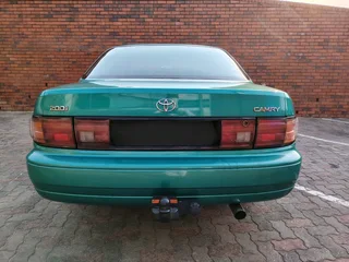 Toyota Camry 200i (MANUAL)