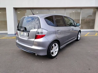 Honda Jazz 1.5i Ex-S AUTOMATIC