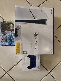 PS5 Slim with 2 controllers and 2 Games