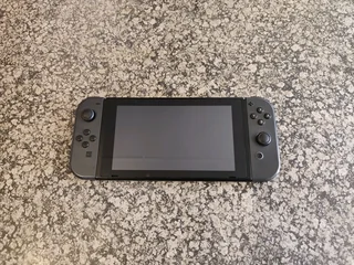 Nintendo Switch v1 Console