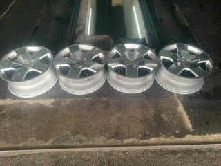 Clean 17&#34;VW POLO RIMS