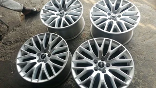 Original 18 inch FORD MUSTANG MAGS