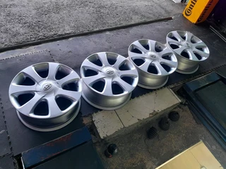 Original 17" Hyundai Elantra mags