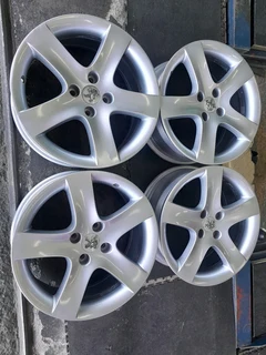 Original 17&#34; Peugeot Mags