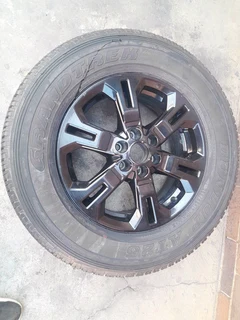 Original 17" Rim And Tyre For Nissan Navarra