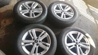 Original 17&#34; Audi Q3 Rims available