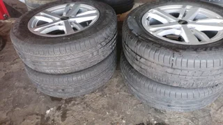 Original 17&#34; Audi Q3 Rims available