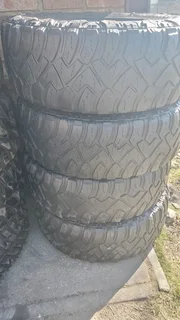 285/70R17 Rough Terrain KHUMO Tyres