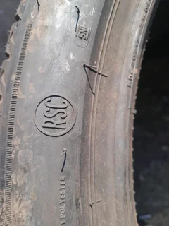 245/40R21 BRIDGESTONE RUNFLAT TYRES