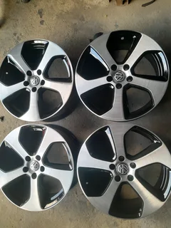 Clean Original 18 inch VW GOLF RIMS