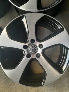 Clean Original 18 inch VW GOLF RIMS