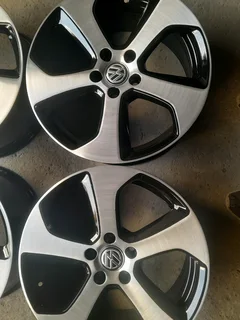 Clean Original 18 inch VW GOLF RIMS