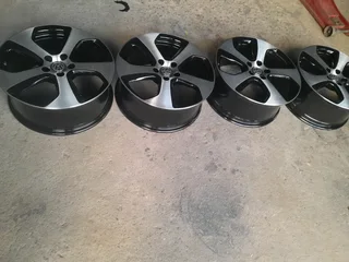 Clean Original 18 inch VW GOLF RIMS