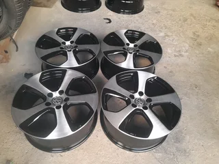 Clean Original 18 inch VW GOLF RIMS