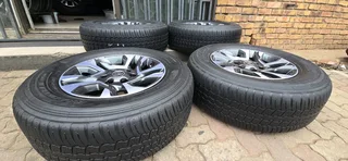 Aa set of Clean 18&#34; TOYOTA FORTUNA/HILUX WHEELS